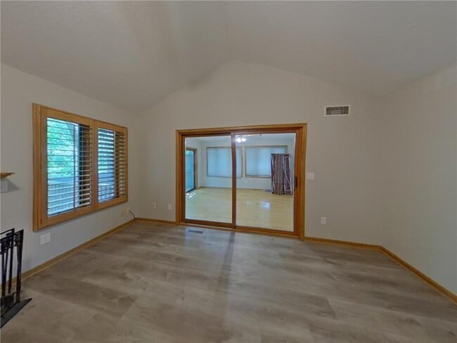 Building Photo - 16740 N Manor Rd