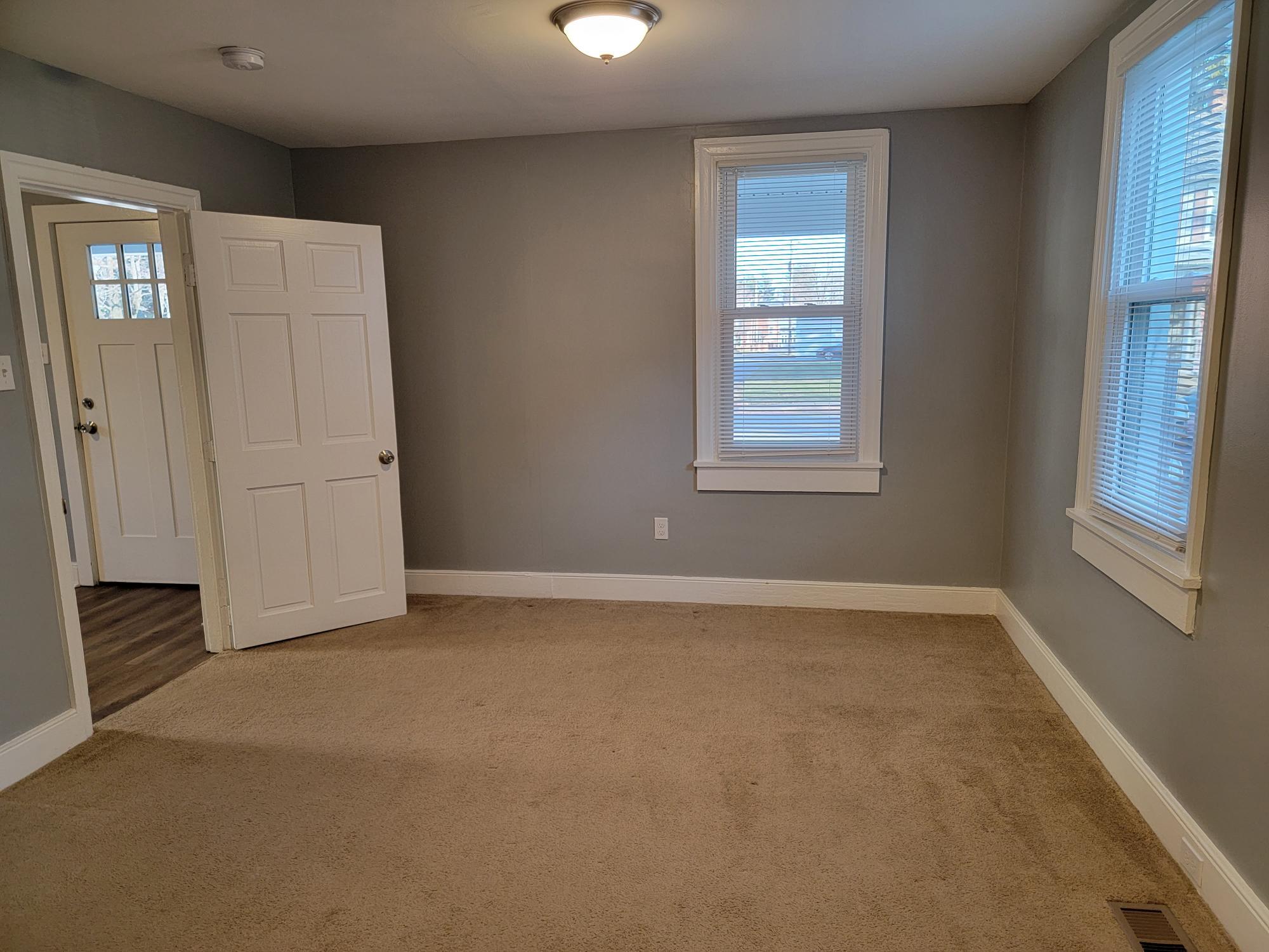 Building Photo - 232 Main St