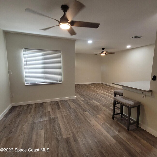 Building Photo - 1460 Sheafe Ave NE