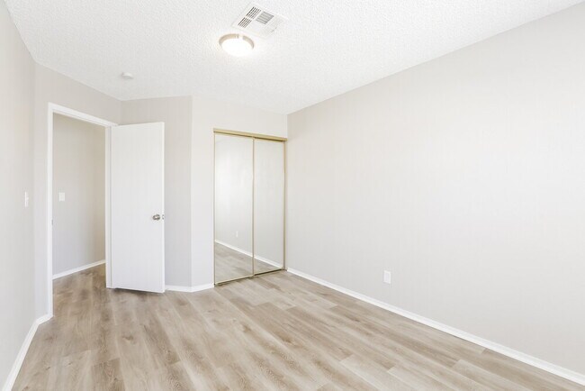 Building Photo - 3300 Sonterra Cir