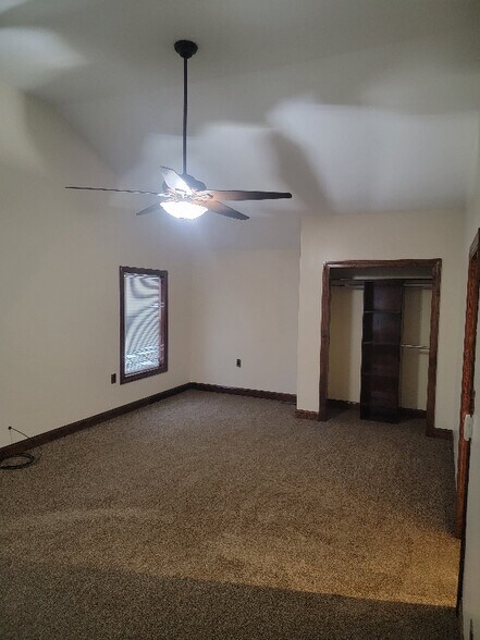 Building Photo - 111 N Phetteplace St