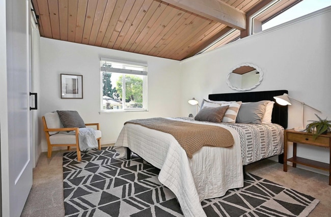 Building Photo - 4 Bed Castro Valley Home For Rent