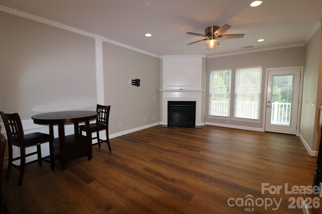 Building Photo - 564 6th Baxter Crossing