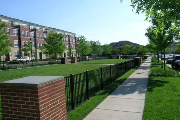 Building Photo - 43602 Hampshire Crossing Square