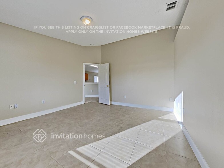 Building Photo - 4633 Willamette Cir