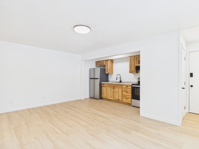 Building Photo - 926 Gilmore St