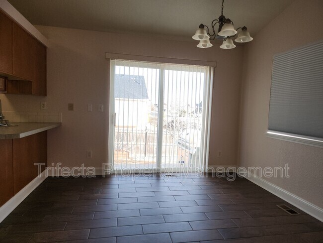 Building Photo - 347 Buckeye Ave