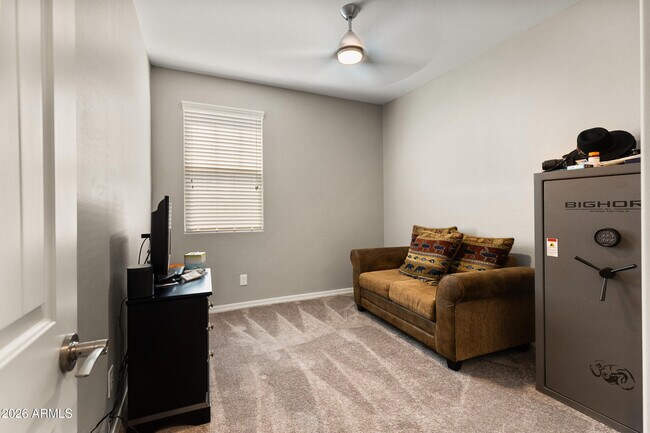 Building Photo - 3859 E Welton Ln