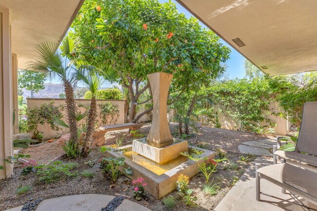 Building Photo - 24 Columbia Dr