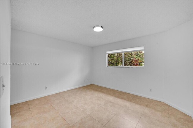 Building Photo - 3453 NW 44th St