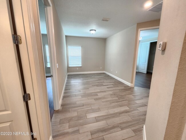 Building Photo - 310 Broomsedge Cir