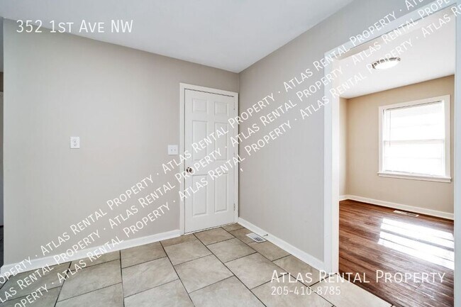 Building Photo - 352 1st Ave NW