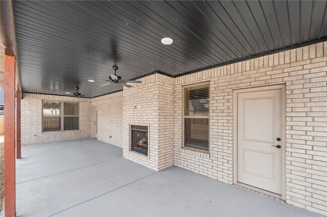 Building Photo - 1110 Montieri Dr