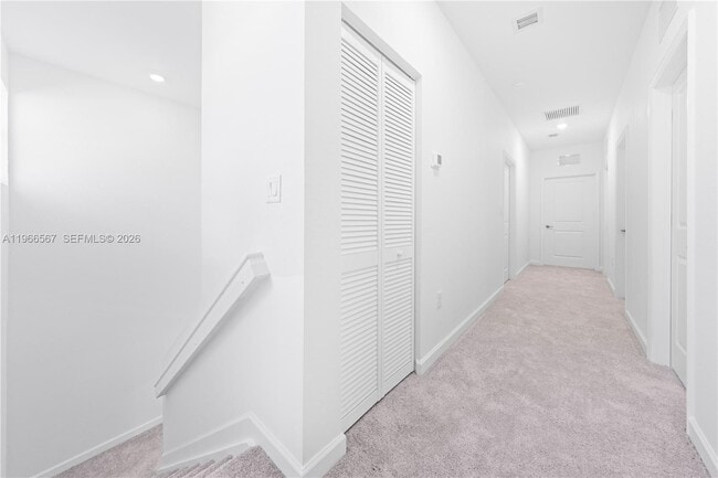 Building Photo - 2442 SE 30th St