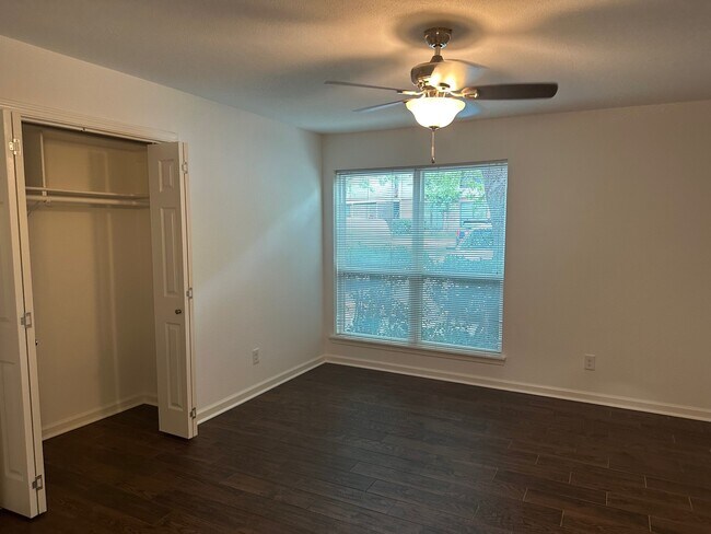 Building Photo - 5005 Georgi Ln
