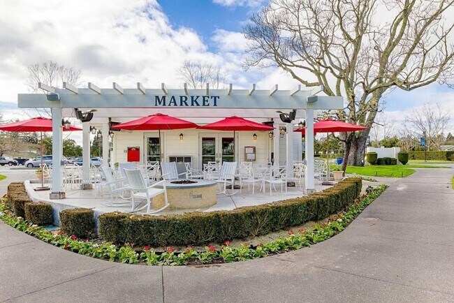 Building Photo - 648 Cottage Dr