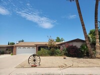 Building Photo - COMING SOON!! Ranch Style 3 bed/1.75 Bath,...