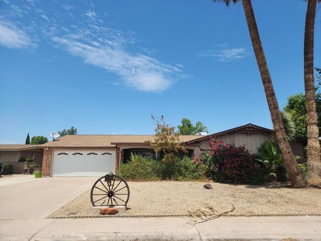 Primary Photo - COMING SOON!! Ranch Style 3 bed/1.75 Bath,...