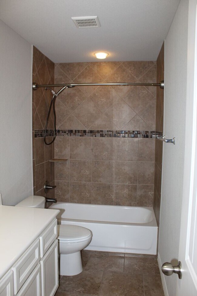 Building Photo - 5 BEDROOM, BELTON ISD
