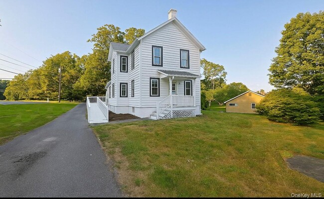 Building Photo - 2819 NY-207