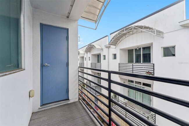 Building Photo - 5008 S MacDill Ave