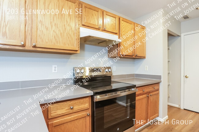 Building Photo - 203 Glennwood Ave SE