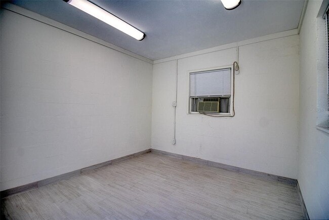 Building Photo - 5670 10th Ave N