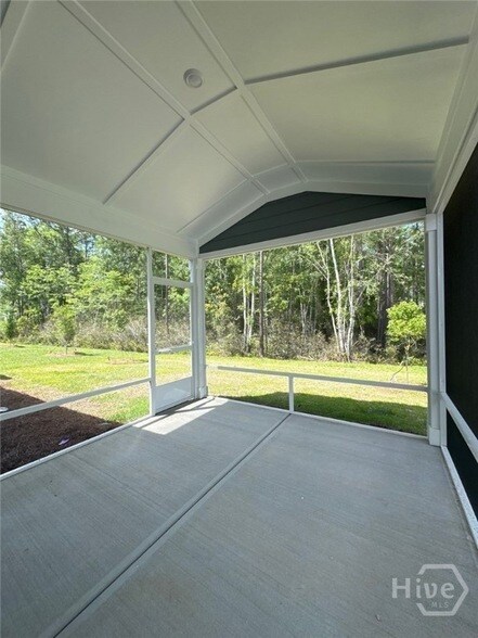 Building Photo - 134 Binscombe Ln