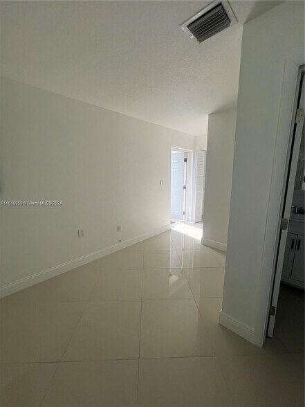 Building Photo - 14813 SW 171st Ter