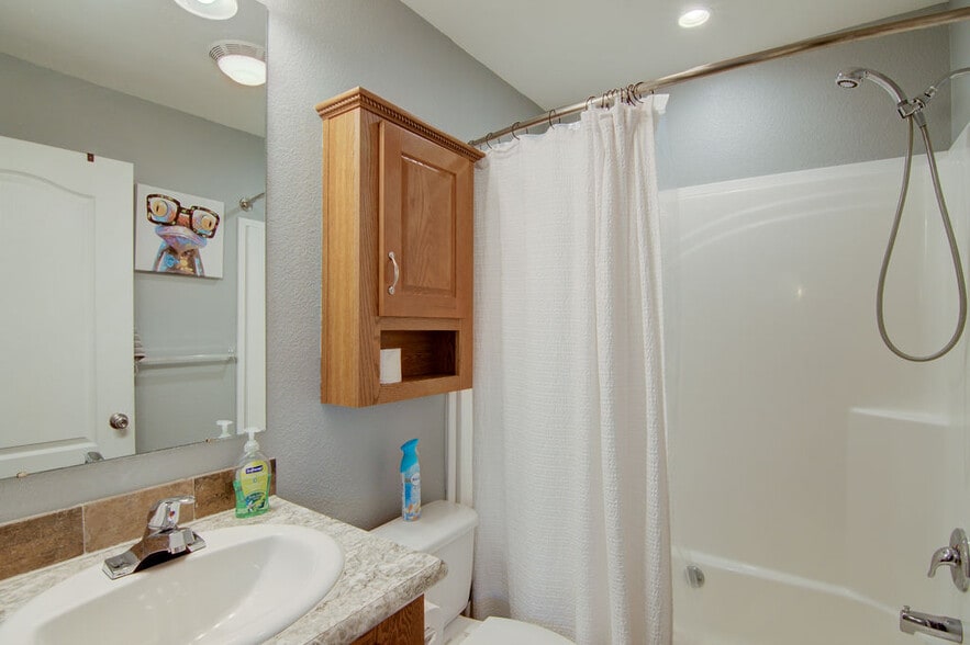 Building Photo - 120 Barnwood Cir