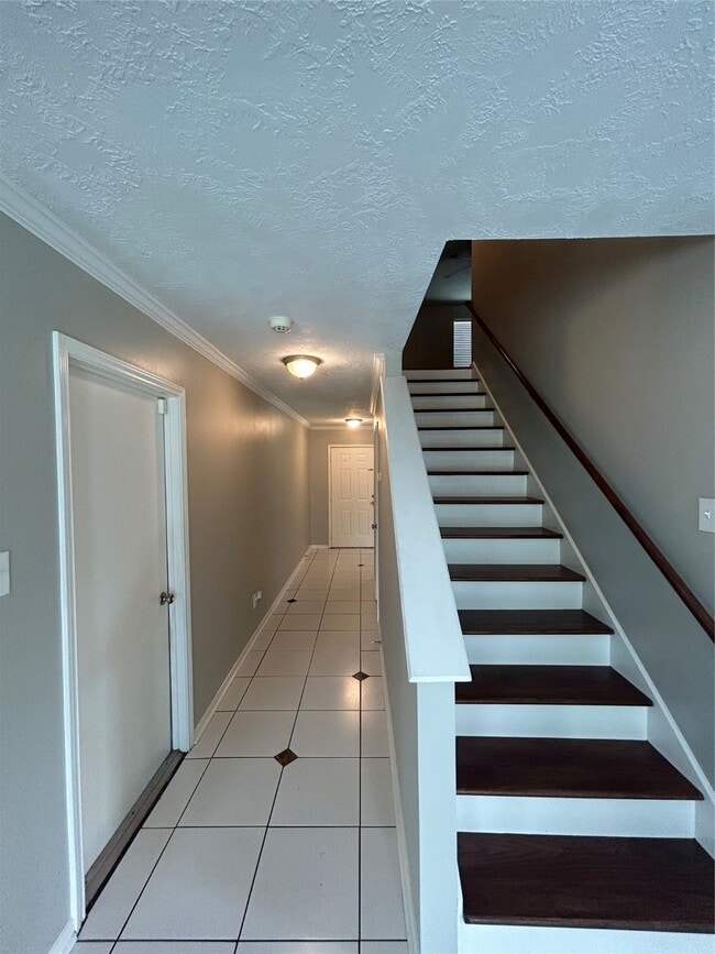 Building Photo - 5415 W Harrow Dr