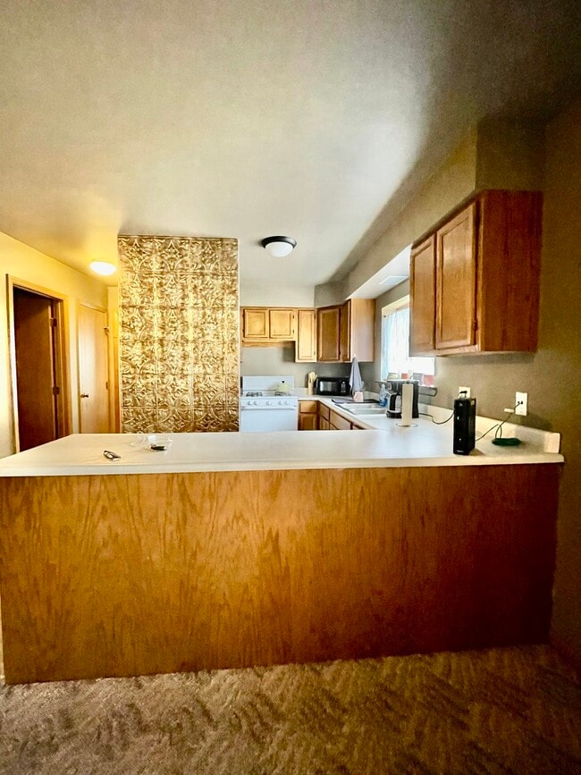 Building Photo - 76 W Washington St