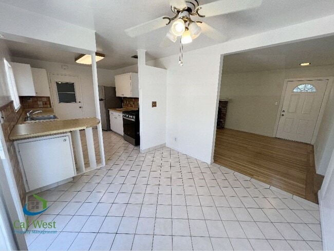 Building Photo - $3695 - 3 Bd/2 Ba Single Family Home with ...