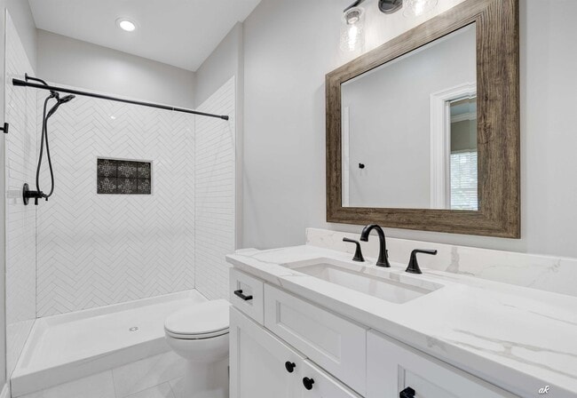 Building Photo - 4447 Huckleberry Ln