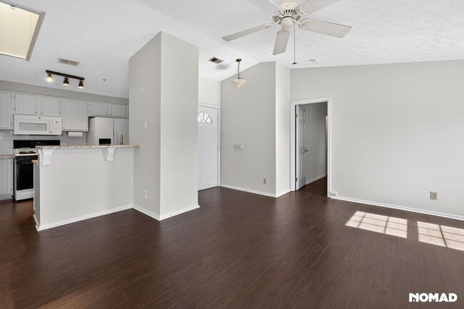 Building Photo - 1483 Keys Crossing Dr NE