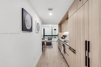 Building Photo - 225 N Miami Ave