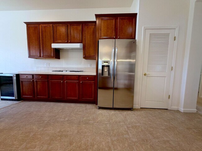 Building Photo - Spanish Springs 5bed/3bath - Move in Special now available!!