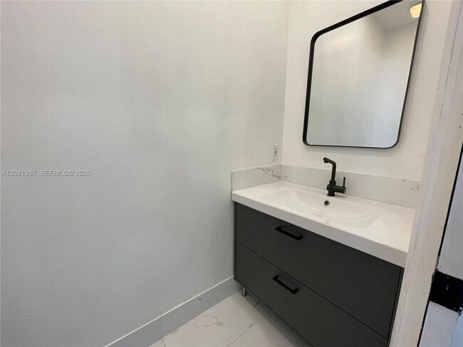 Building Photo - 3510 SW 170th Ave