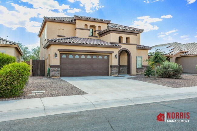 Building Photo - Beautiful Large Home in Casa Grande