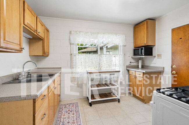 Building Photo - 2720 Riesling Way