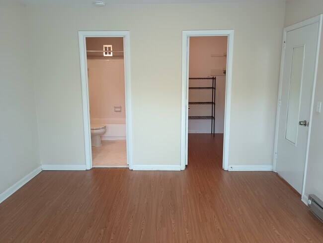 Bedroom into Bath and Closet - 2601 Hillsboro Pike