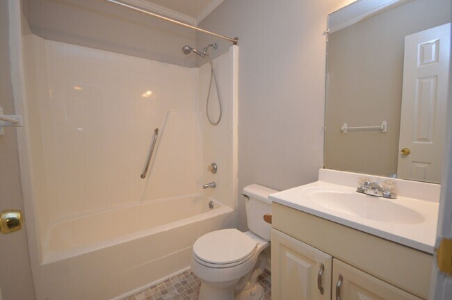 Building Photo - 616 Applecross Dr