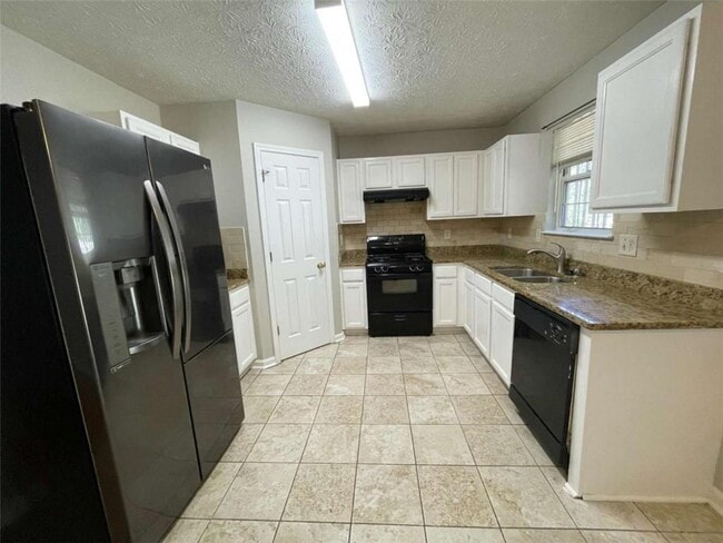 Building Photo - 2346 Delfern Dr NW