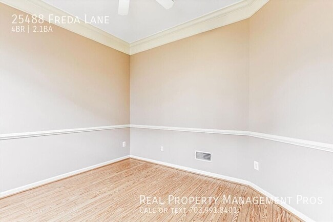 Building Photo - 25488 Freda Ln