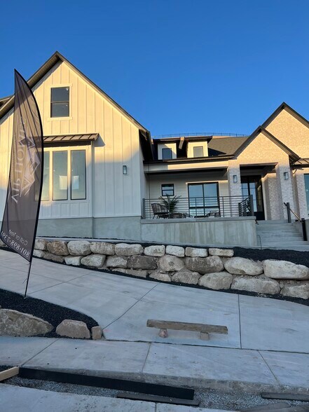 Huge luxury custom home over 5950 sqft - 4428 N Summer View Dr