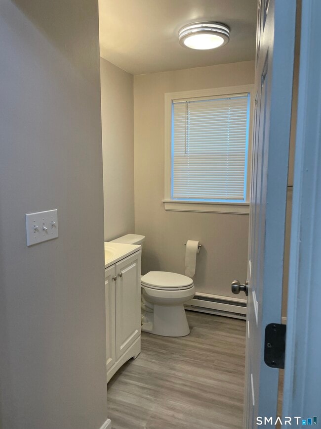 Building Photo - 64 Deshon St