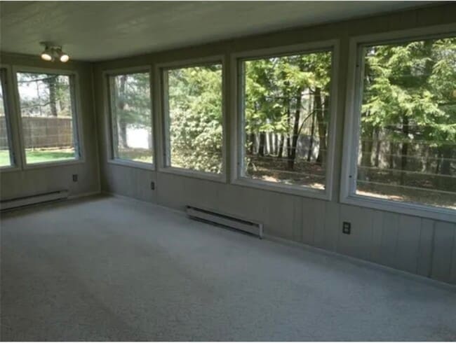 Building Photo - 2437 Rhonda Dr