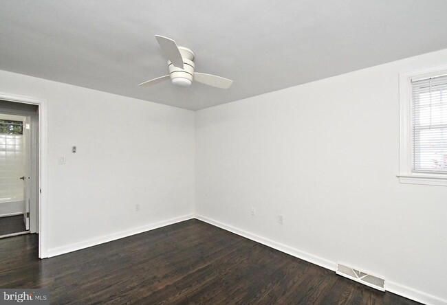 Building Photo - 201 Montgomery Ave