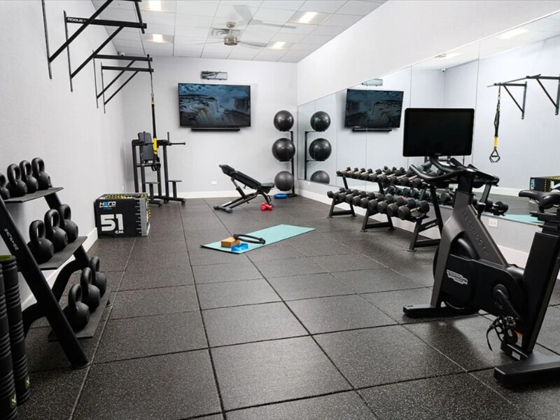 Building Photo - 175 E 96th St