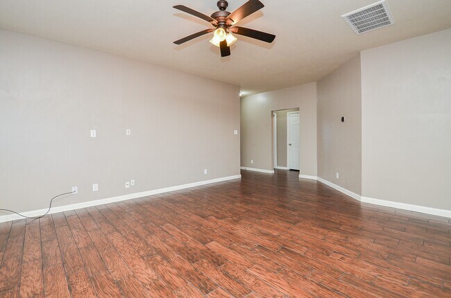Building Photo - 10806 Woodwind Shadows Dr